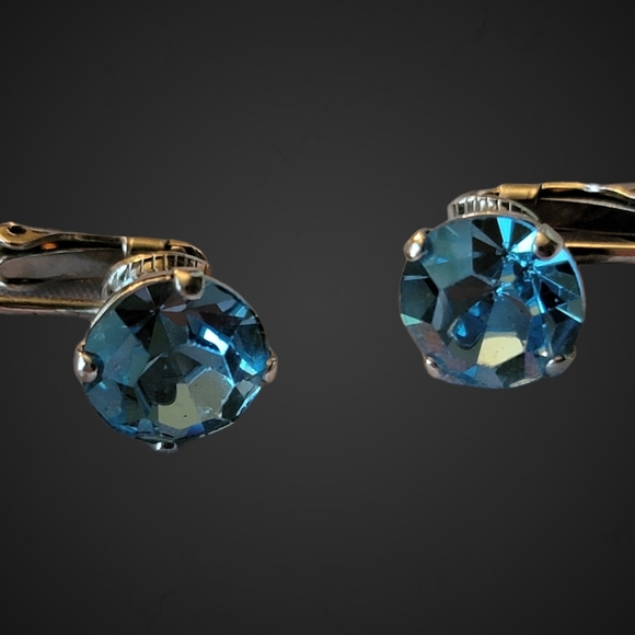 Albert Weiss Jewelry - WEISS | VNTG AQUA STONE SET IN SILVER CLIP ONS